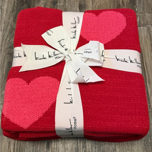 Not for sale Nicole Miller Queen/Full Chenille Throw Blanket - Picture 2 of 4